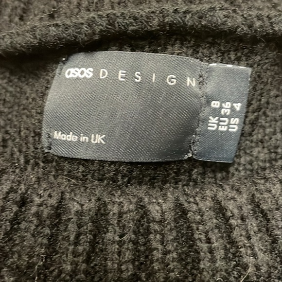 ASOS women black and cream stripe sweater. Size 4 - Picture 2 of 4